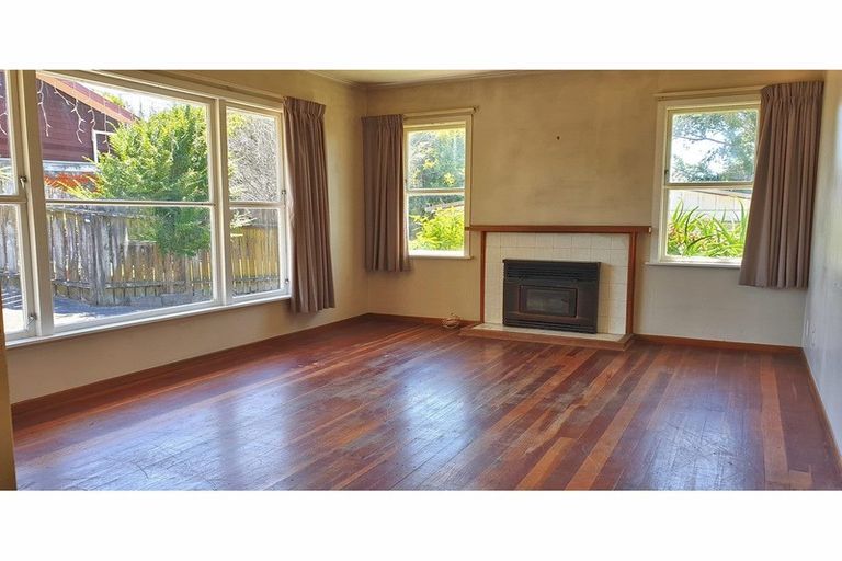 Photo of property in 55a Tirimoana Road, Te Atatu South, Auckland, 0602