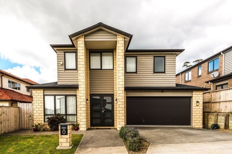 Photo of property in 10 Veneta Close, Flat Bush, Auckland, 2019