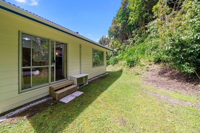 Photo of property in 18 Westhaven Drive, Tawa, Wellington, 5028