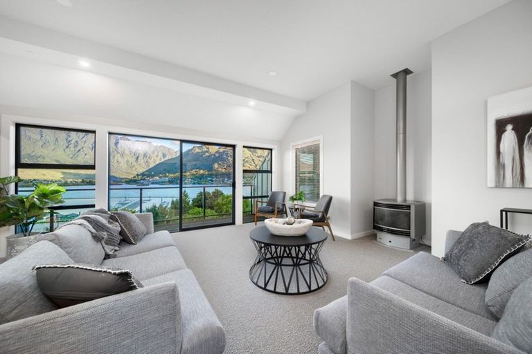 Photo of property in Marina Village, 1/10 Marina Drive, Frankton, Queenstown, 9300