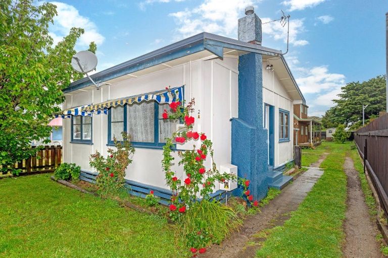 Photo of property in 2 Cochrane Street, Elgin, Gisborne, 4010