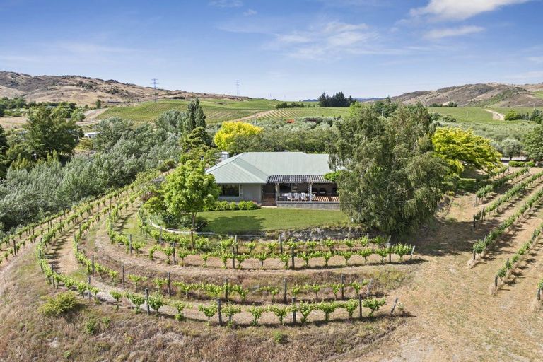 Photo of property in 15a Cairnmuir Road, Nevis, Cromwell, 9384