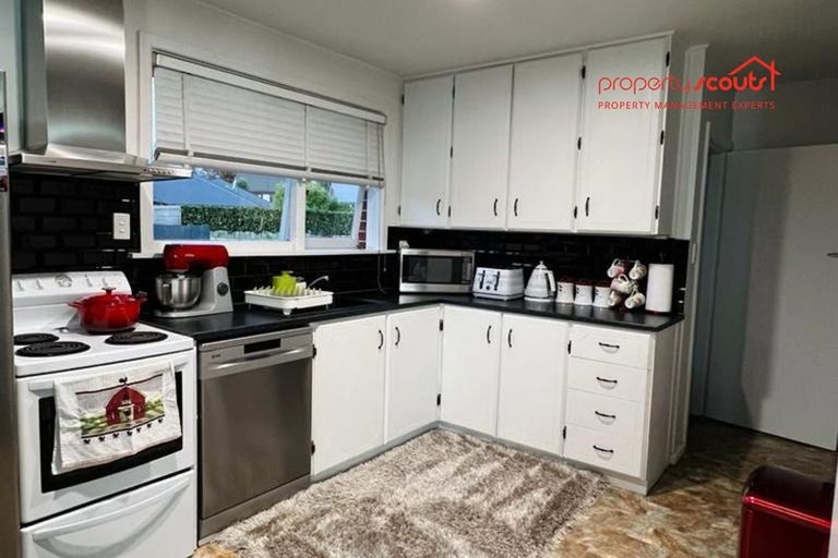 Photo of property in 68 Staveley Street, Avonhead, Christchurch, 8042