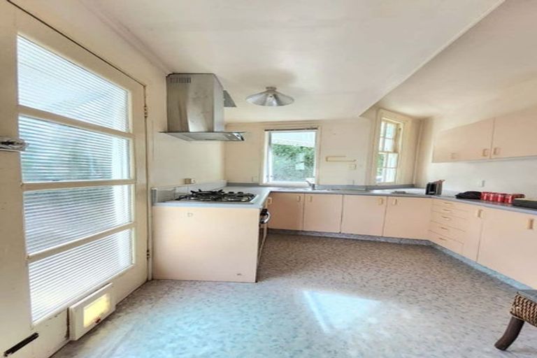 Photo of property in 70a Valley Road, Paraparaumu, 5032