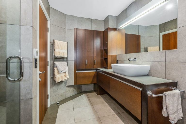 Photo of property in 10 Sunny Glen, Waikanae, 5036