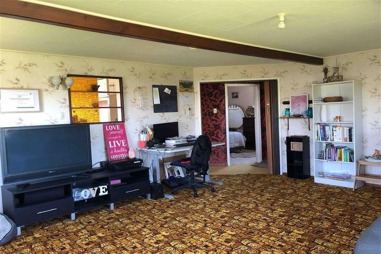 Photo of property in 155 School Road, Clive, 4102