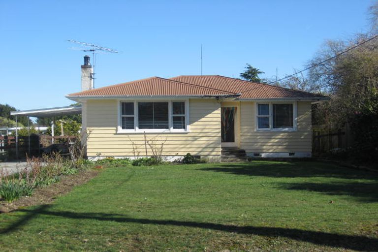 Photo of property in 37 Clifton Avenue, Carterton, 5713