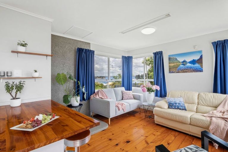 Photo of property in 97 Tiri Road, Tindalls Beach, Whangaparaoa, 0930