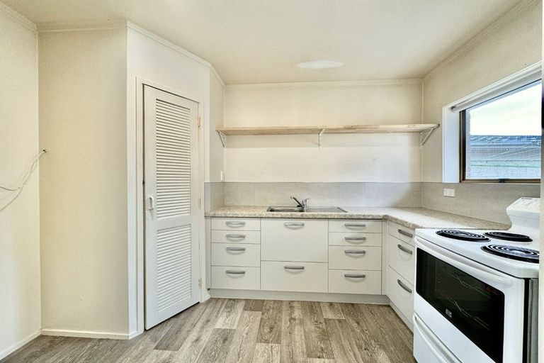 Photo of property in 2/34 Wellington Street, Papakura, 2110