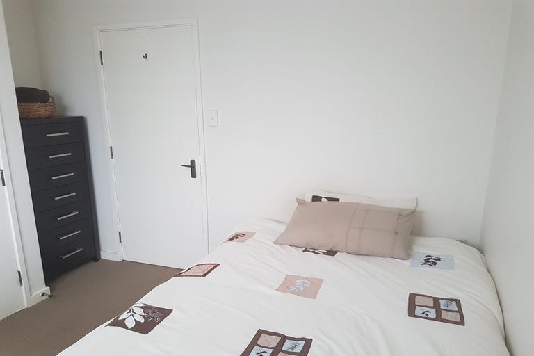 Photo of property in 6 Apuka Street, Brooklyn, Wellington, 6021