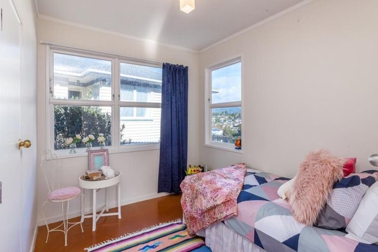 Photo of property in 41 Sunvue Road, Glen Eden, Auckland, 0602