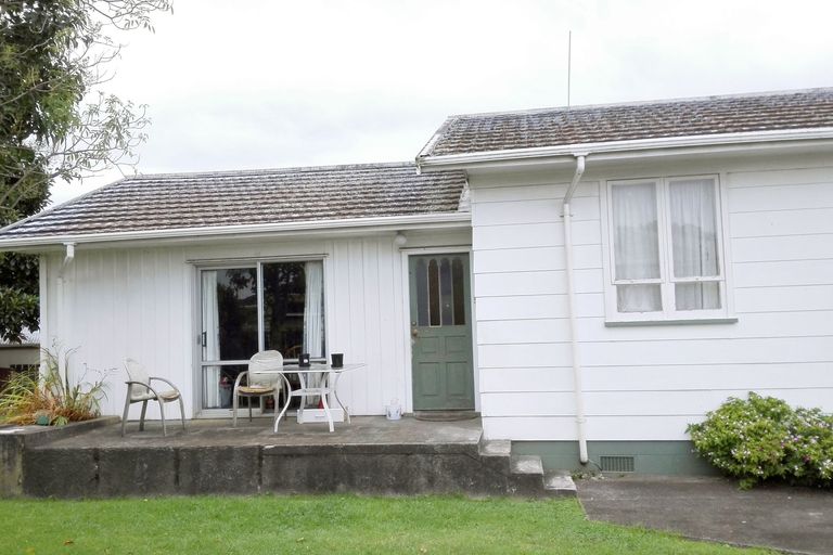 Photo of property in 7 Foster Place, Mangere East, Auckland, 2024