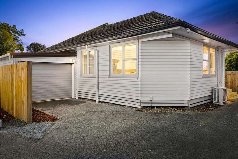 Photo of property in 5d Norval Road, Henderson, Auckland, 0610