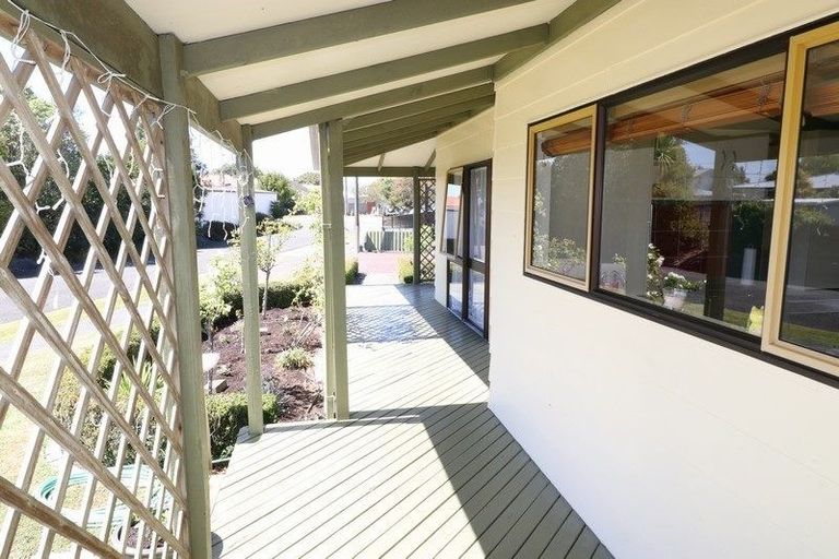 Photo of property in 3 Moray Place, Highbury, Palmerston North, 4412