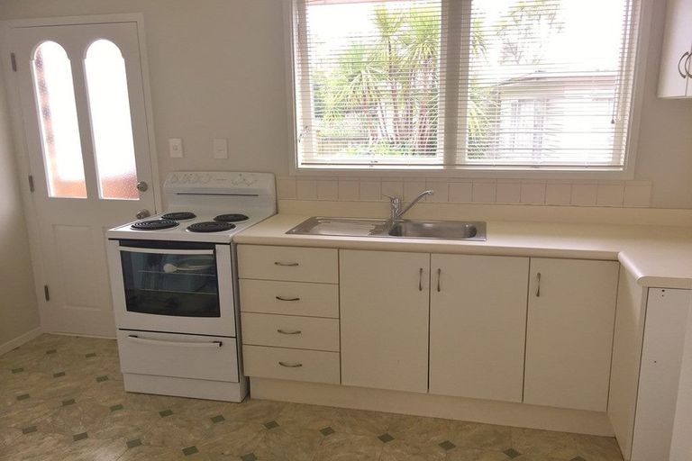 Photo of property in 1/11 Sudan Avenue, Milford, Auckland, 0620