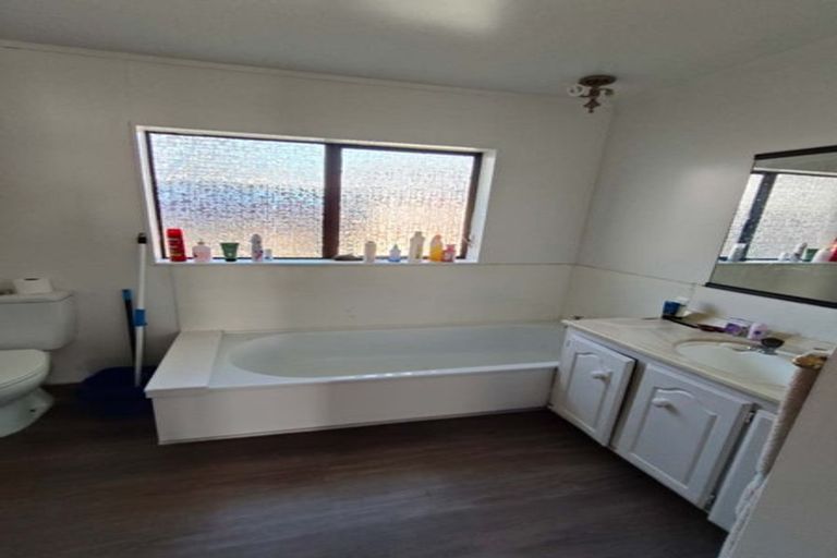 Photo of property in 10/114a Pakuranga Road, Pakuranga, Auckland, 2010