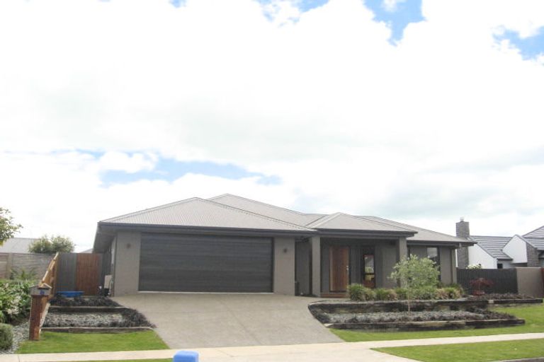 Photo of property in 7 Durmast Court, Cambridge, 3434