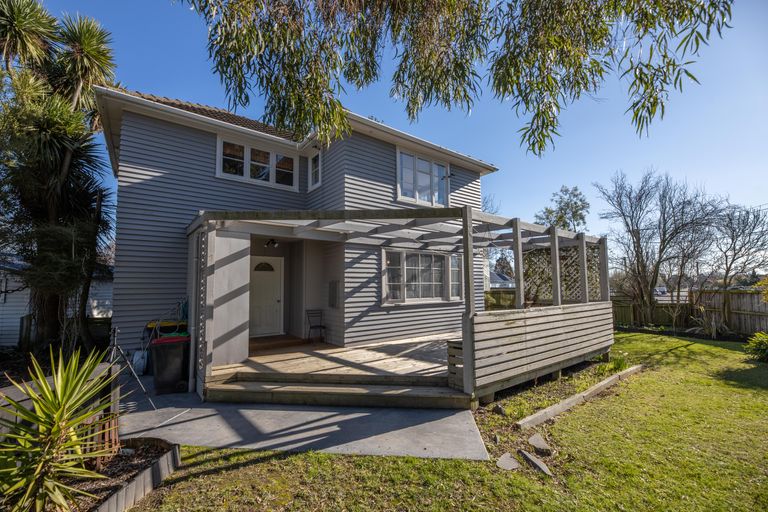 Photo of property in 13 Rowcliffe Crescent, Avonside, Christchurch, 8061