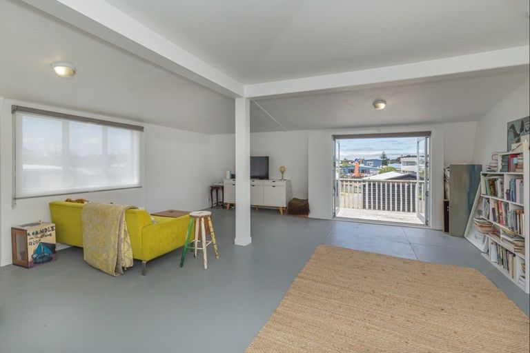 Photo of property in 14 Hunia Terrace, Himatangi Beach, Foxton, 4891