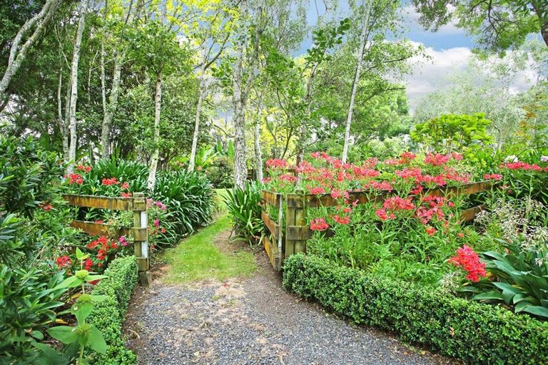 Photo of property in 22 Ewen Place, Karaka, Papakura, 2580