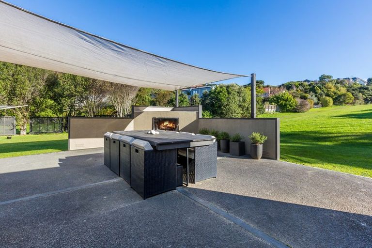 Photo of property in 8 Bowman Place, Whitby, Porirua, 5024