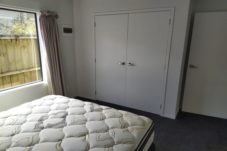 Photo of property in 1/462 East Coast Road, Windsor Park, Auckland, 0630