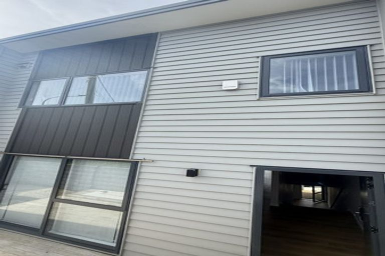 Photo of property in 309 Don Buck Road, Massey, Auckland, 0614