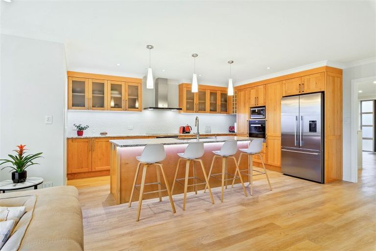 Photo of property in 22b Halyard Place, Te Atatu Peninsula, Auckland, 0610