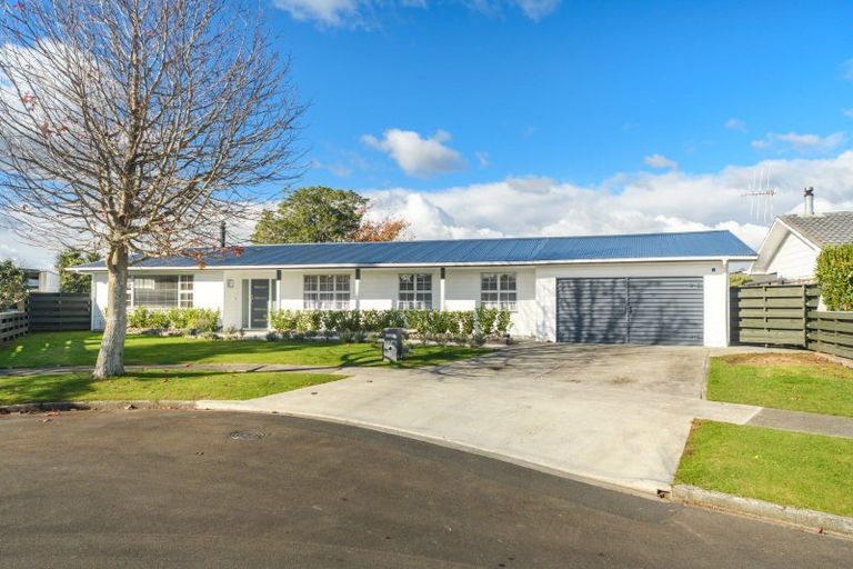 Photo of property in 17 Anaru Place, Awapuni, Palmerston North, 4412