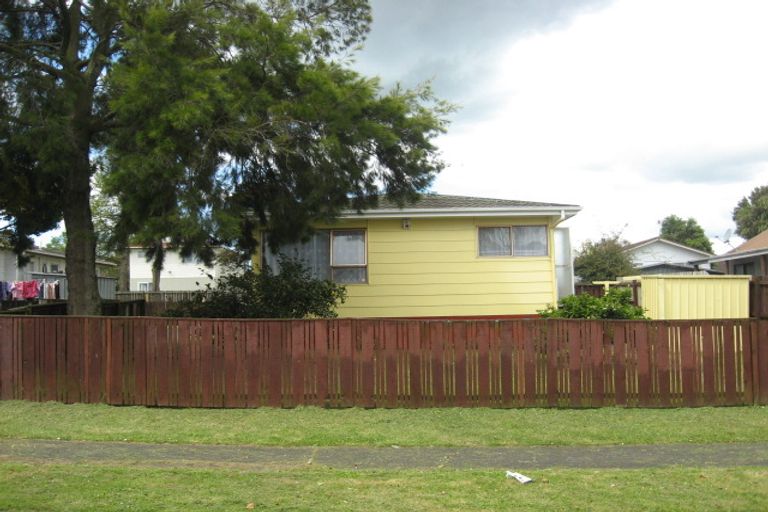 Photo of property in 2/15 Hoturoa Place, Manurewa, Auckland, 2102