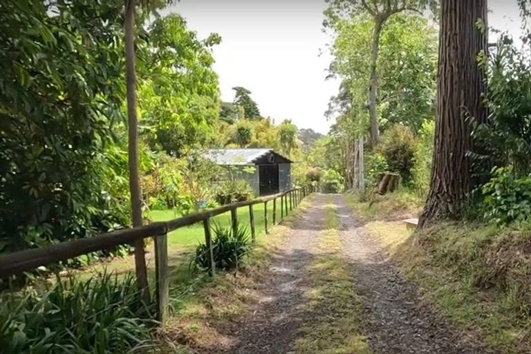 Photo of property in 287 Glenvar Road, Long Bay, Auckland, 0630