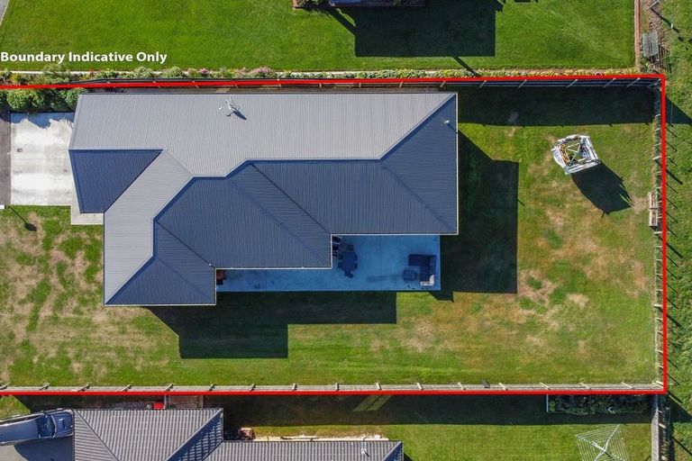 Photo of property in 16 Eric Batchelor Place, Waimate, 7924