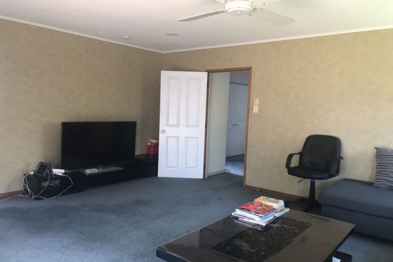 Photo of property in 8 Advene Road, Cockle Bay, Auckland, 2014