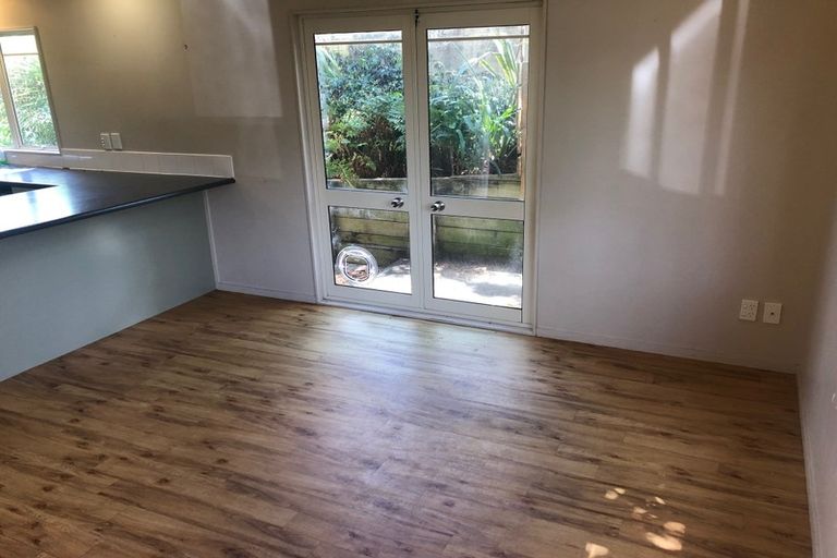 Photo of property in Chantelle Close, 44a Lavery Place, Sunnynook, Auckland, 0632