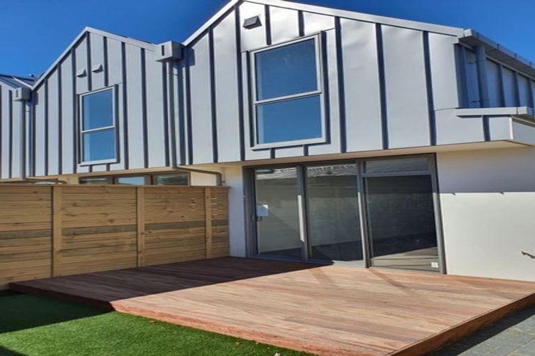 Photo of property in 31 Oxley Avenue, St Albans, Christchurch, 8014