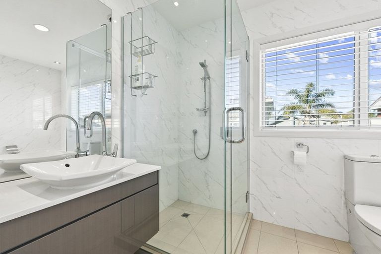 Photo of property in 35d Oceanbeach Road, Mount Maunganui, 3116