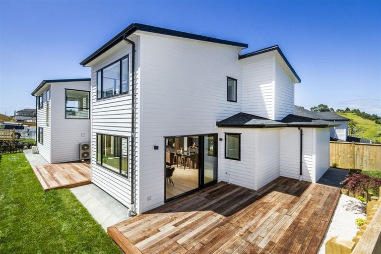 Photo of property in 55 Godfrey Drive, Orewa, 0931