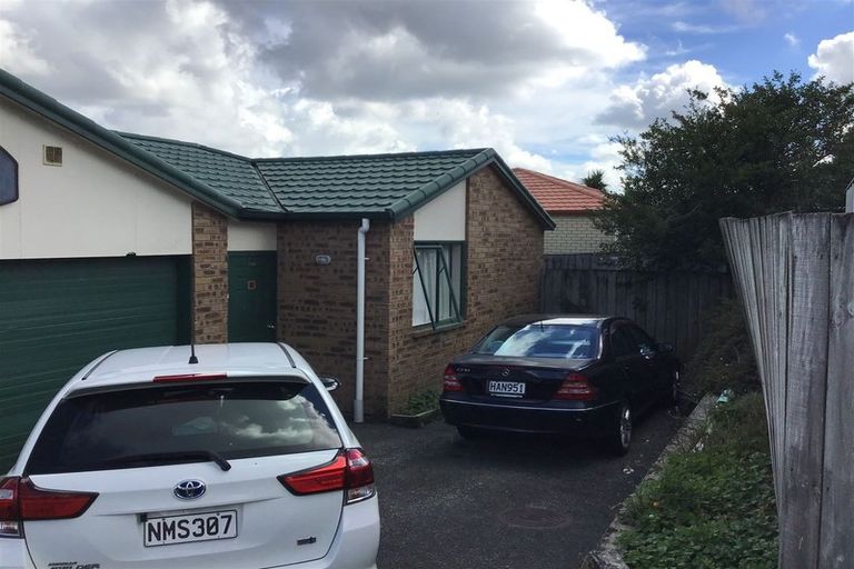 Photo of property in 36 Woodbank Drive, Glen Eden, Auckland, 0602