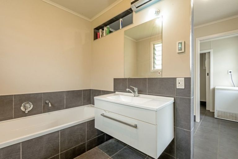 Photo of property in 99 Rowes Road, Hunterville, 4785