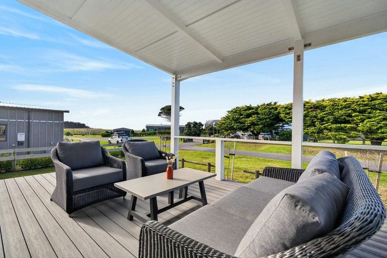 Photo of property in 4 Pinedale Crescent, Riversdale Beach, Masterton, 5872