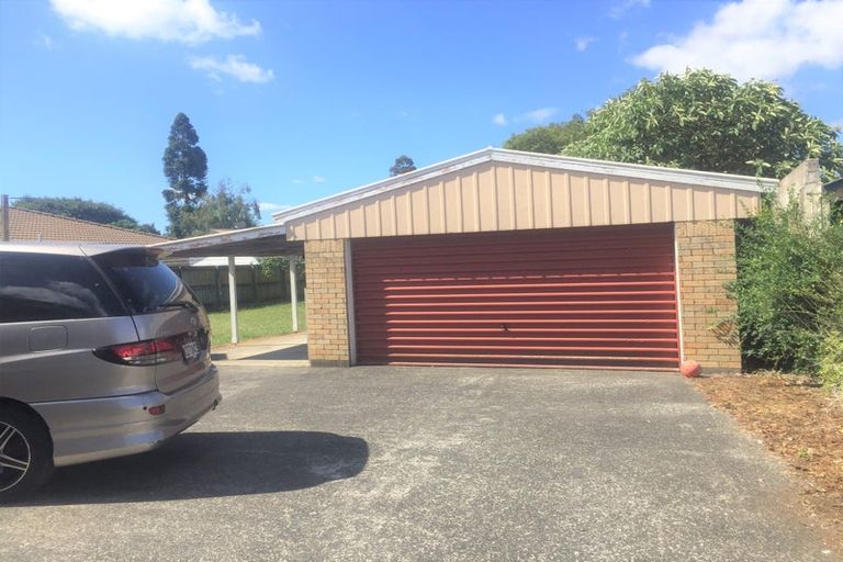 Photo of property in 30 Edmund Hillary Avenue, Papakura, 2110