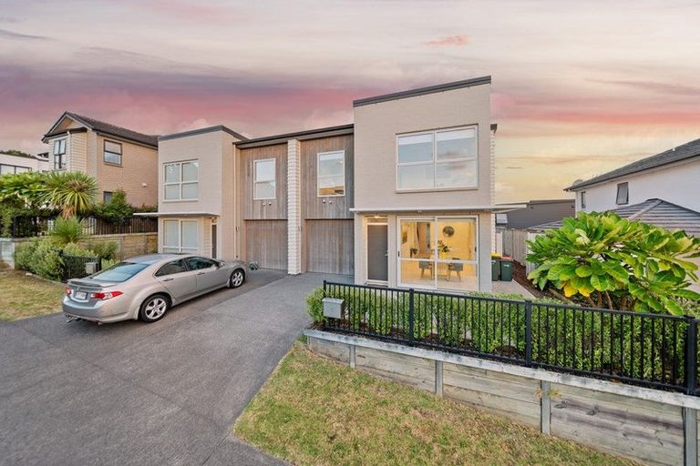 Photo of property in 3 Matairangi Avenue, Totara Heights, Auckland, 2105