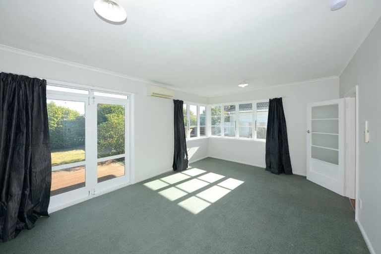 Photo of property in 66 Racecourse Road, Sockburn, Christchurch, 8042