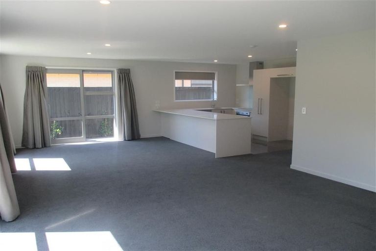 Photo of property in 27 Robert Duncan Road, Belfast, Christchurch, 8051