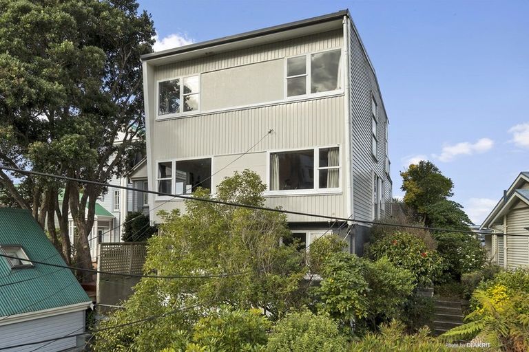 Photo of property in 7 Ninian Street, Highbury, Wellington, 6012