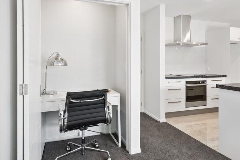 Photo of property in 6 Derek Anderson Place, Halswell, Christchurch, 8025