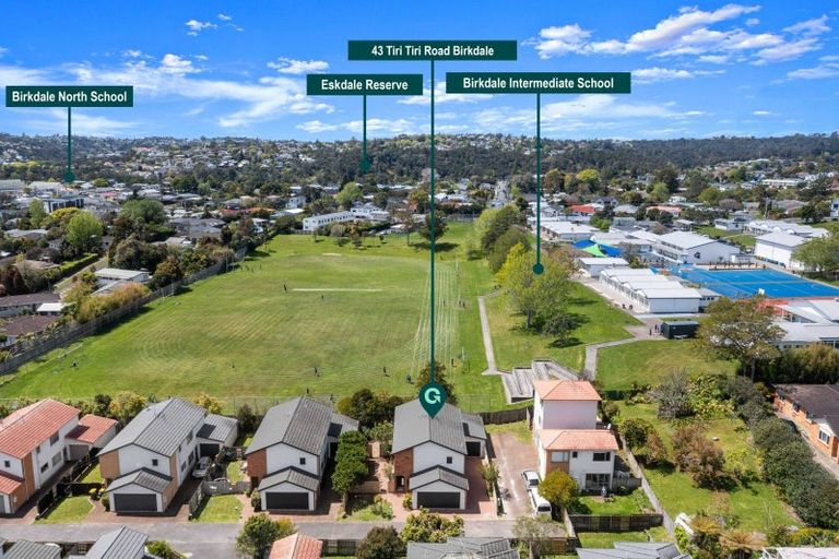 Photo of property in 43 Tiri Tiri Road, Birkdale, Auckland, 0626