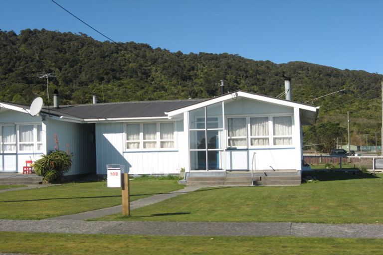 Photo of property in 102-108 Hall Street, Cobden, Greymouth, 7802