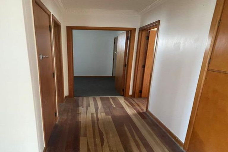 Photo of property in 7 Abbotleigh Avenue, Te Atatu Peninsula, Auckland, 0610