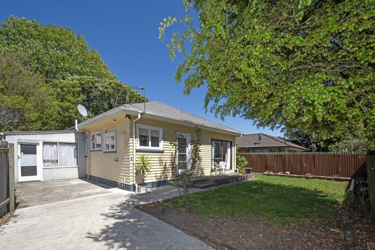 Photo of property in 53 Thackeray Place, Waltham, Christchurch, 8023